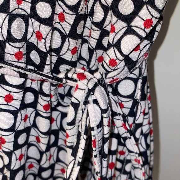 George three-quarter sleeve wrap, dress, black, red and white - Picture 5 of 6